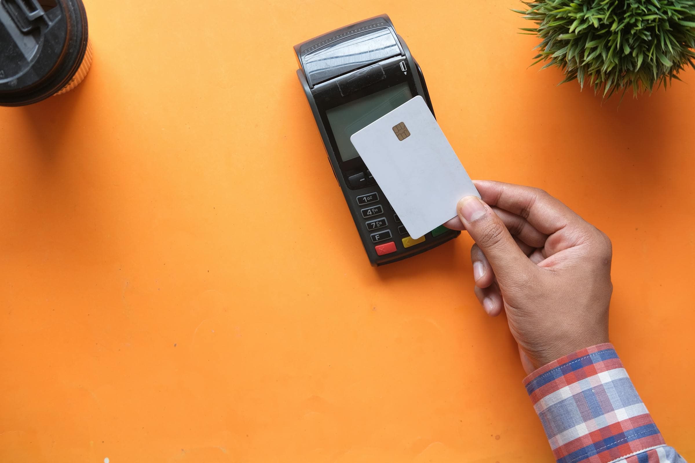 Kontaktlose Kartenzahlung am POS-Terminal